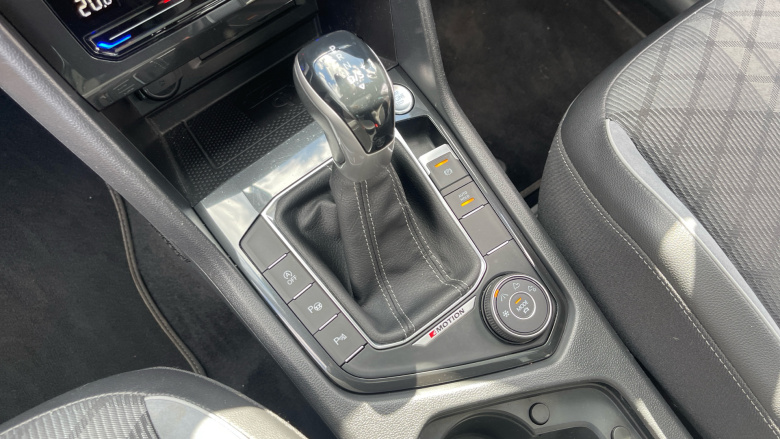 Volkswagen Tiguan 2.0 TDI 200 4Motion R-Line 5dr DSG Diesel Estate